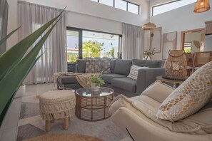 TV, offices - A/C in Living Room • Luxury • Guest House. (Sosúa)