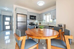 Cookware/dishes/utensils - Stylish Getaway — Intimate Stay — Sosúa Vibes. (Sosúa)