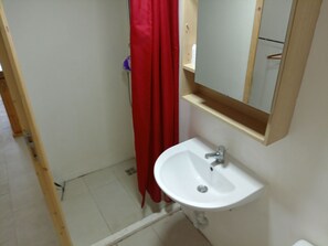 Bathroom - Vrbo Property (Belfort)