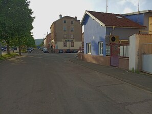 Parking - Vrbo Property (Belfort)