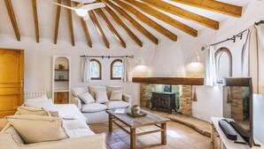 Smart TV, fireplace - Villa Siempre Contigo (Javea)