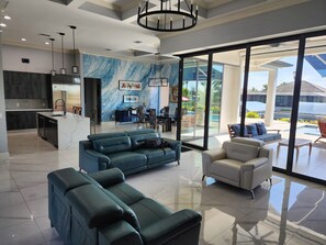 Interior - Modern House On water Gulf Acess Heated pool & Hot tub (Cape Coral)