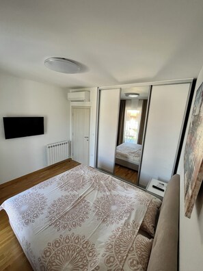 Iron/ironing board, WiFi, bed sheets - Modern new Istrian villa with private pool and parking. Pet friendly! (Banjole)