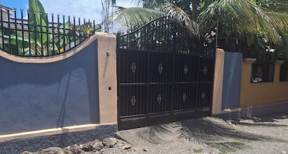 Delightful 3-bedroom house and two(2) baths in Cap Haitian. Wifi and TV Included