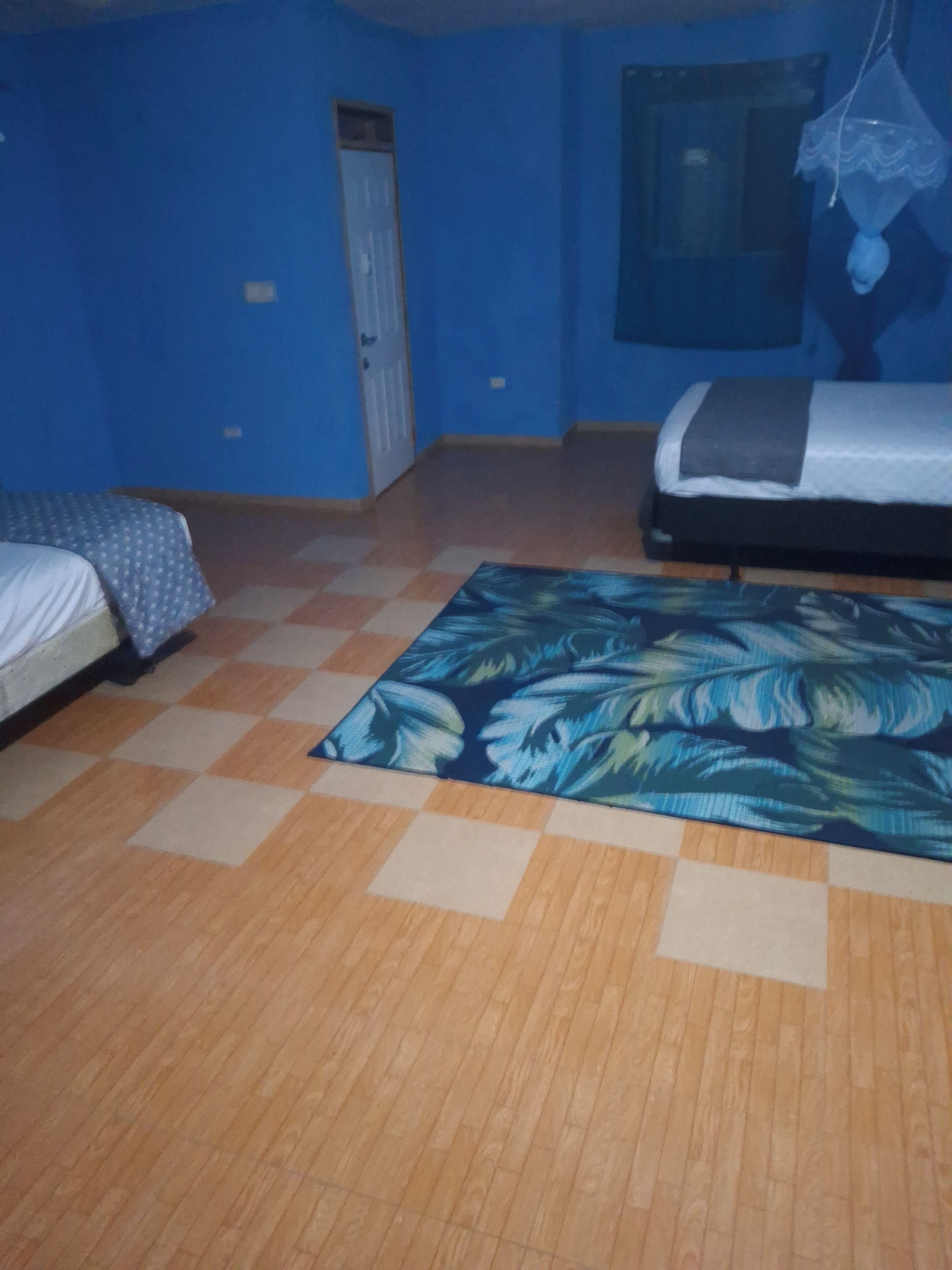 3 chambres, fer et planche à repasser, Wi-Fi gratuit, draps fournis