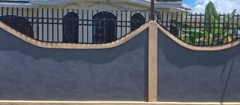 Delightful 3-bedroom house in Cap Haitian. Wifi and TV Included
