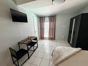 1 quarto, ferros/tábuas de passar roupa, Wi-Fi, roupa de cama