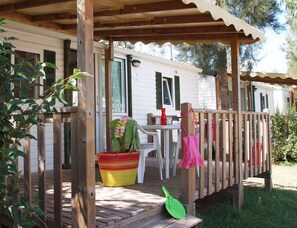 Mobile Home | Balcony - Coastal Family Escape Near Beach (Hyères)