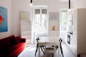 Interior - 5 minutes from milan central station- 3 minutes from piazza repubblica- comfort (Milano)