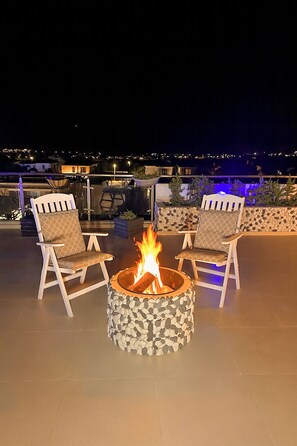Terrace/patio - Modern Penthouse Overlooking Pool (Pyla)