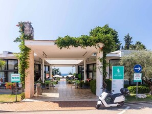 Mobile Home | Exterior - Premium Family Lodge by Sea (Brtonigla)