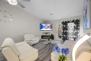 Smart TV - Modern Walls (Evans)