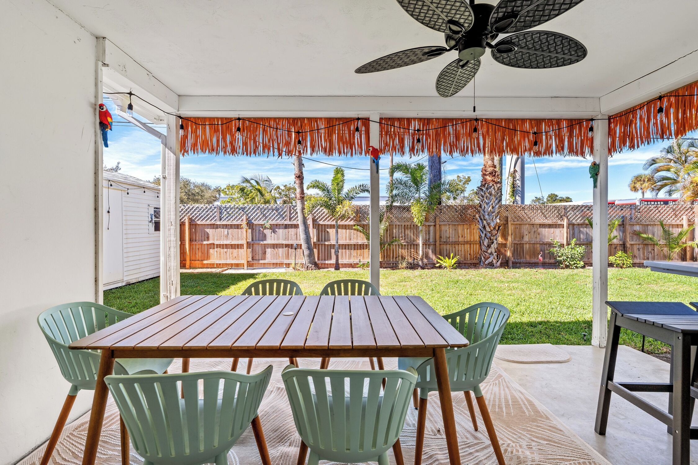 Outdoor dining