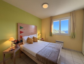 Apartment | 2 bedrooms, individually furnished, iron/ironing board - Hillside Mediterranean Stay for 6 (Cerbère)