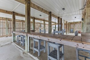Dining - Catch & Release ~ Bay Front ~ Sleeps 12 (Dauphin Island)