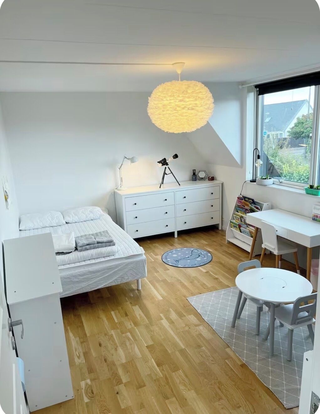 3 chambres, fer et planche à repasser, Wi-Fi, draps fournis