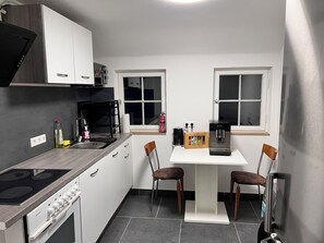 Private kitchen - Vrbo Property (Bad Liebenzell)
