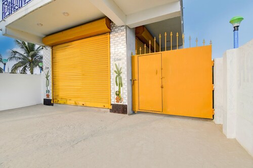 Classic With Balcony Hotel O Kakdwip