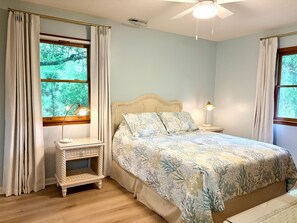 3 Schlafzimmer, Schreibtisch, Bügeleisen/Bügelbrett, kostenloses WLAN