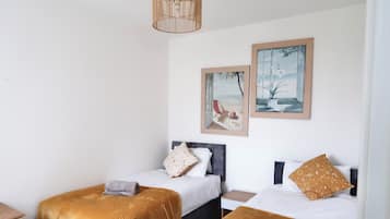 3 Schlafzimmer, Zimmersafe, Schreibtisch, Bügeleisen/Bügelbrett