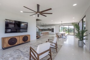 Interior - Casa Bella Luxury Privacy & Unforgettable Sunsets. (Playa Flamingo)