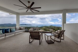 Property grounds - Casa Bella Luxury Privacy & Unforgettable Sunsets. (Playa Flamingo)