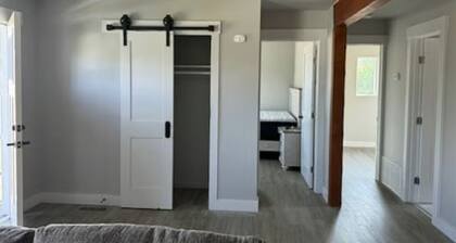 2-bedroom Duplex in peaceful Cut Bank, Pet-friendly Utilities and Wi-Fi included