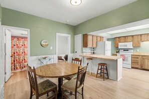Dining - Fantastic South Tower Grove home, voted Most Liveable Area in St Louis (St. Louis)