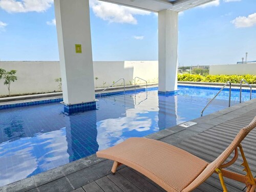 Cozy Modern 1-bedroom condo with AC in General Trias