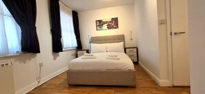 2 bedrooms, WiFi, bed sheets - Finetouch Apartments (London)