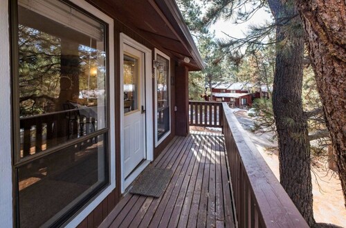 Updated 2-bedroom condo in Angel Fire 1 BLOCK FROM LIFTS