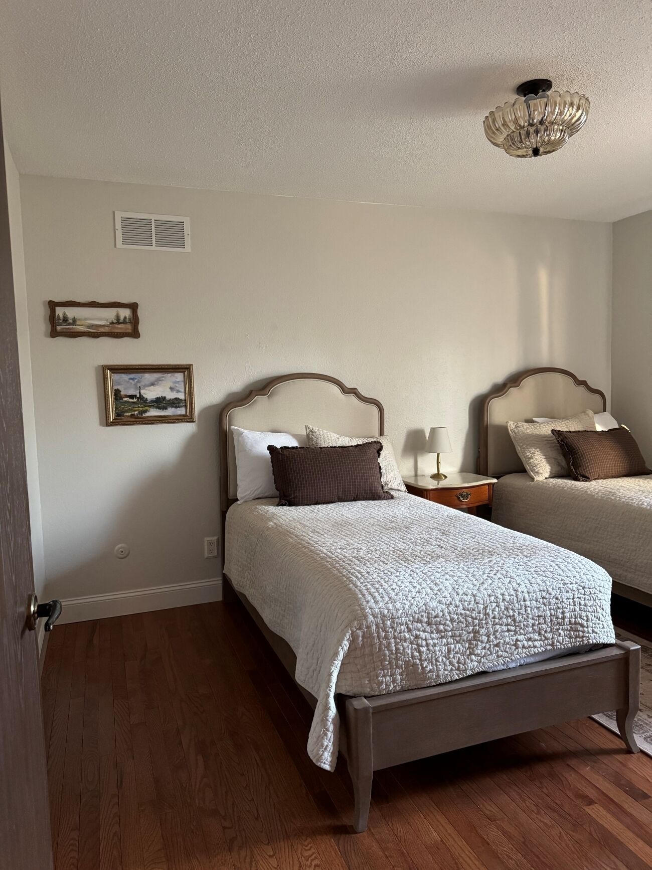 2 bedrooms, desk, free WiFi, bed sheets