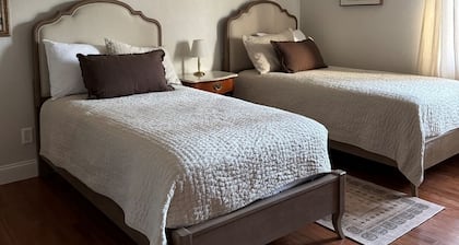 Sylvania Condo • Quiet Retreat • Near Metroparks