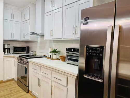 Cozy 2-bedroom, 3 Double queen bed, 2.5 Bath house in San Pedro Sula with AC