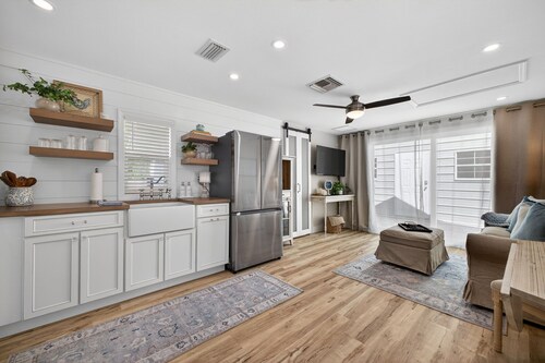Cozy Nest Cottage In Mount Dora's Historic District- Walk to downtown!