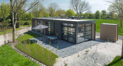Lakeside Luxury Villa With Ensuites