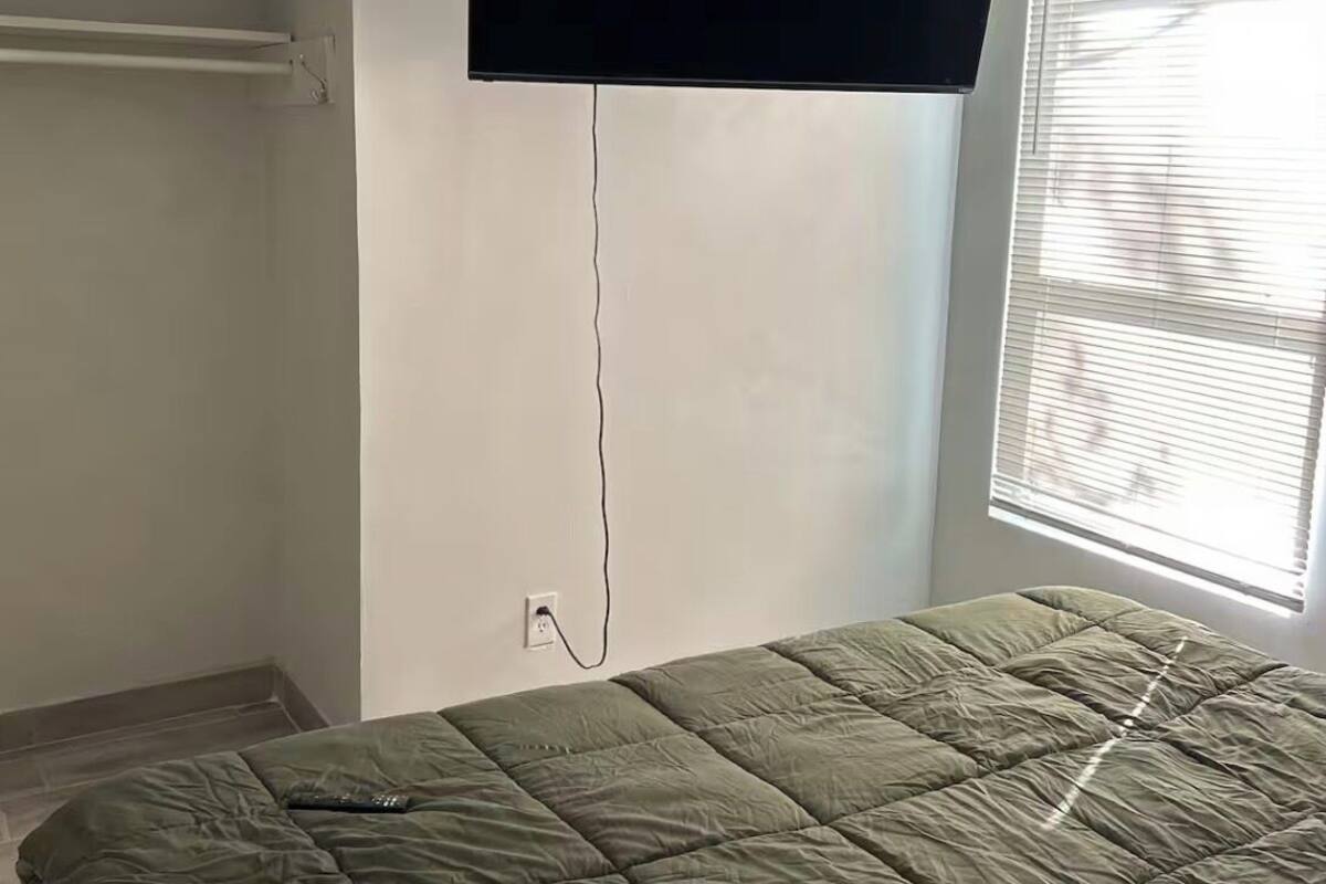 Basic Room, Women only, Patio | Laptop workspace, blackout curtains, iron/ironing board, free WiFi