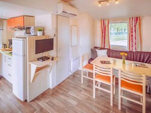 Mobile Home | Dining - Comfort Mobile Home by Sea for 6 (Brtonigla)