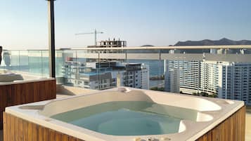 Piscine sur le toit