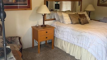 Classic Room, 1 King Bed, Garden View | Free WiFi
