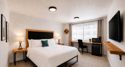 Highliner Suites Hotel