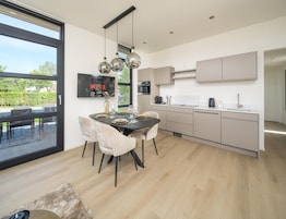 Villa | Dining