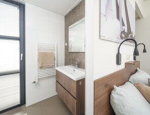 Villa | Bathroom - Lakeside Villa With Finnish Sauna (Workum)