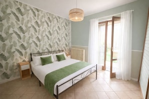 4 bedrooms, free WiFi, bed sheets