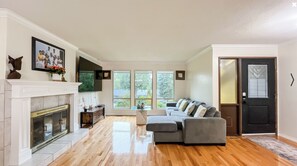 Living area - FIFA World Cup Special – Premium Stay
\ (Delta)