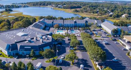 The Cove At Yarmouth Resort - 1 bedroom in adorable West Yarmouth
