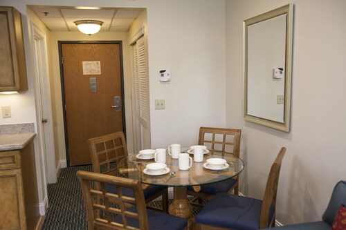 The Cove At Yarmouth Resort - 1 bedroom in adorable West Yarmouth