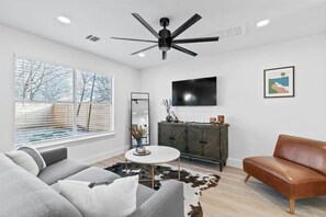 TV, offices - Charming Urban Home with pet friendly backyard (Austin)
