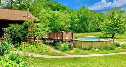 Village Creek Lodge 7 BR w/ Hot Tub & Pool