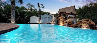 Cabin Home in Kyle w/ Waterfall pool and fire pit